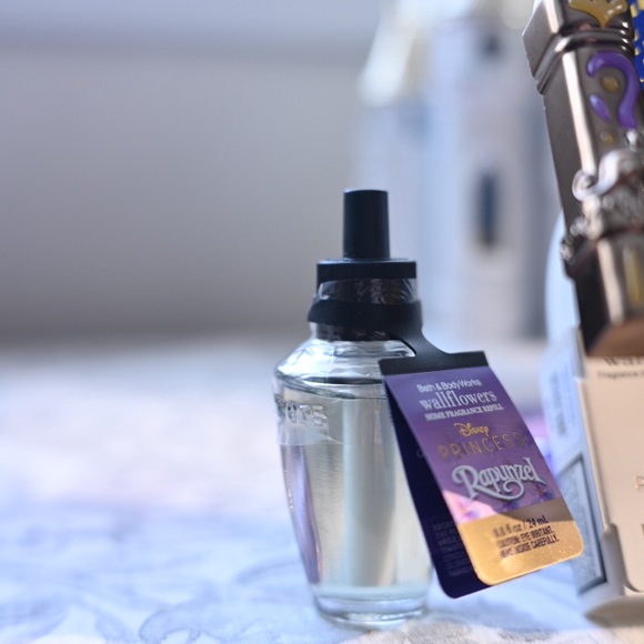 Rapunzel Bath & Body Works Disney Princess Wallflower Set - Picture 6 of 6